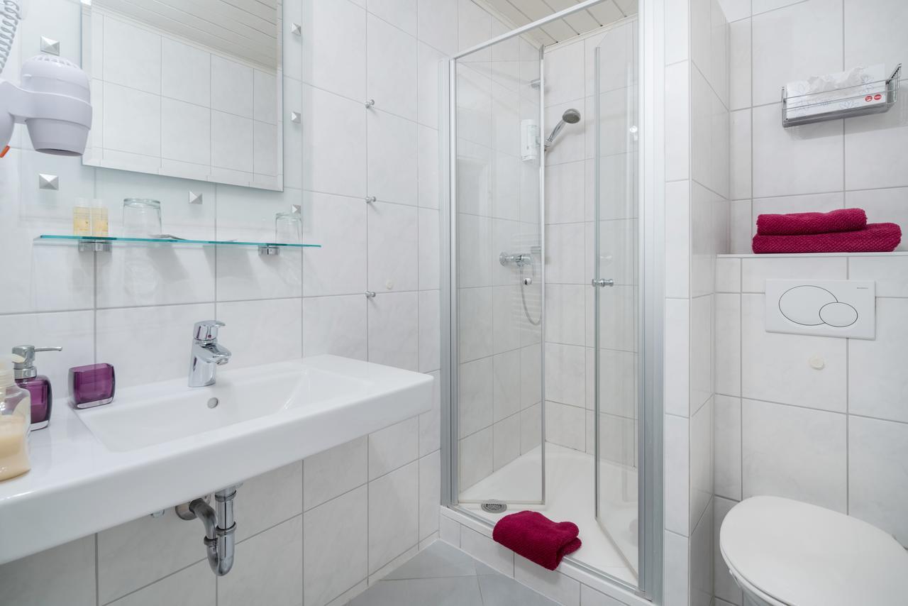 Hotel-Barbarossa-Garni Bei Hanau Rodenbach  Екстер'єр фото